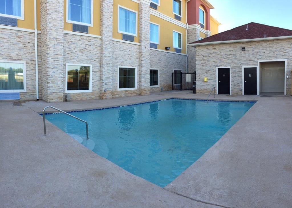 Residency Suites Котулла Экстерьер фото