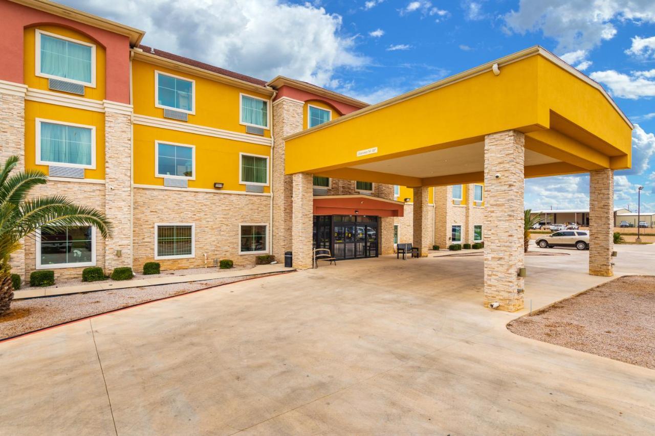 Residency Suites Котулла Экстерьер фото